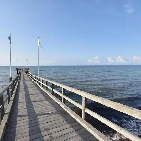 Vacation With Parasol In De Semesterbostad